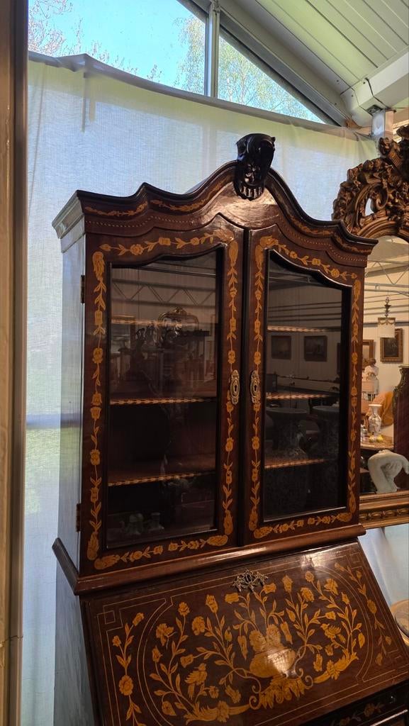 Notenhouten Intarsia Bureau met Opstand, Ophalen of Verzenden