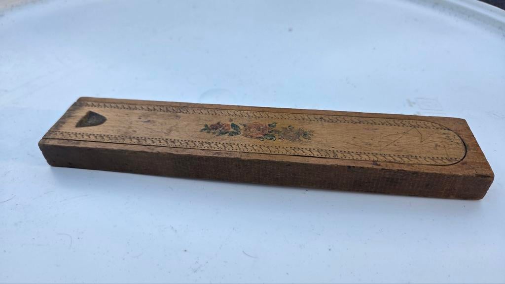 Antieke pen - en griffeldoos met bloemmotief, Ophalen of Verzenden
