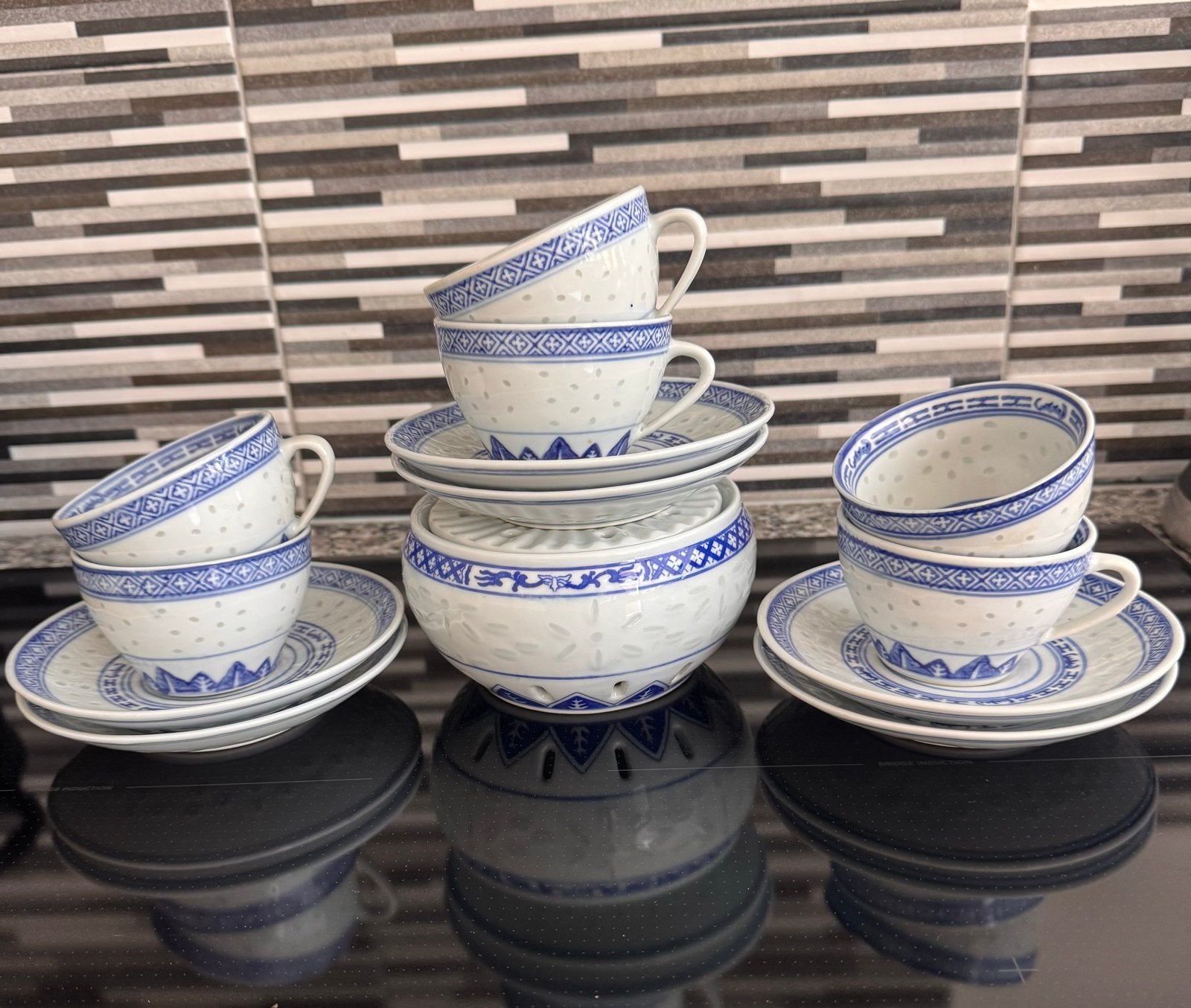 Vintage Chinees Rijstkorrel Porselein Servies - 6 sets, Aziatisch, Overige merken, Ophalen of Verzenden, Zo goed als nieuw