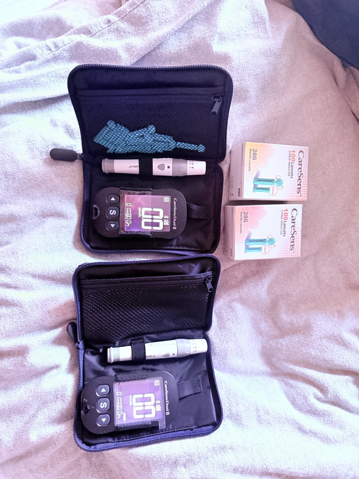 2x CareSens Dual Bloedglucosemeter met lancetten, Ophalen of Verzenden, Zo goed als nieuw, Overige typen