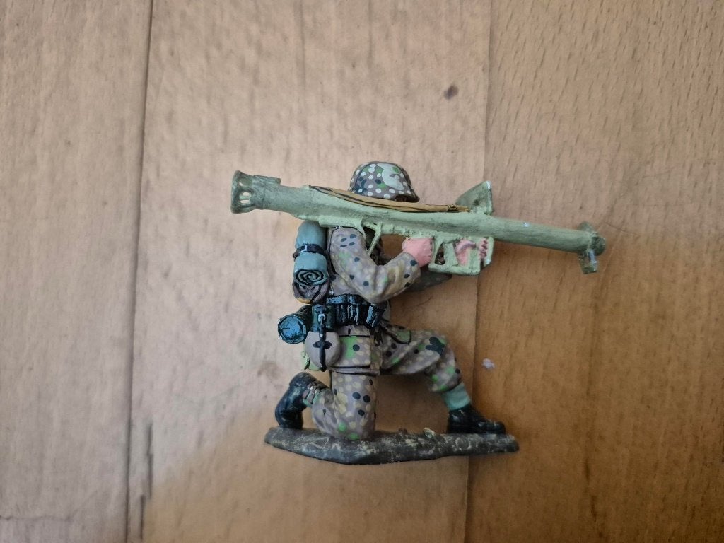 KING & COUNTRY MINIATUUR MILLITAIR 1:32, Verzamelen, Ophalen, Zo goed als nieuw