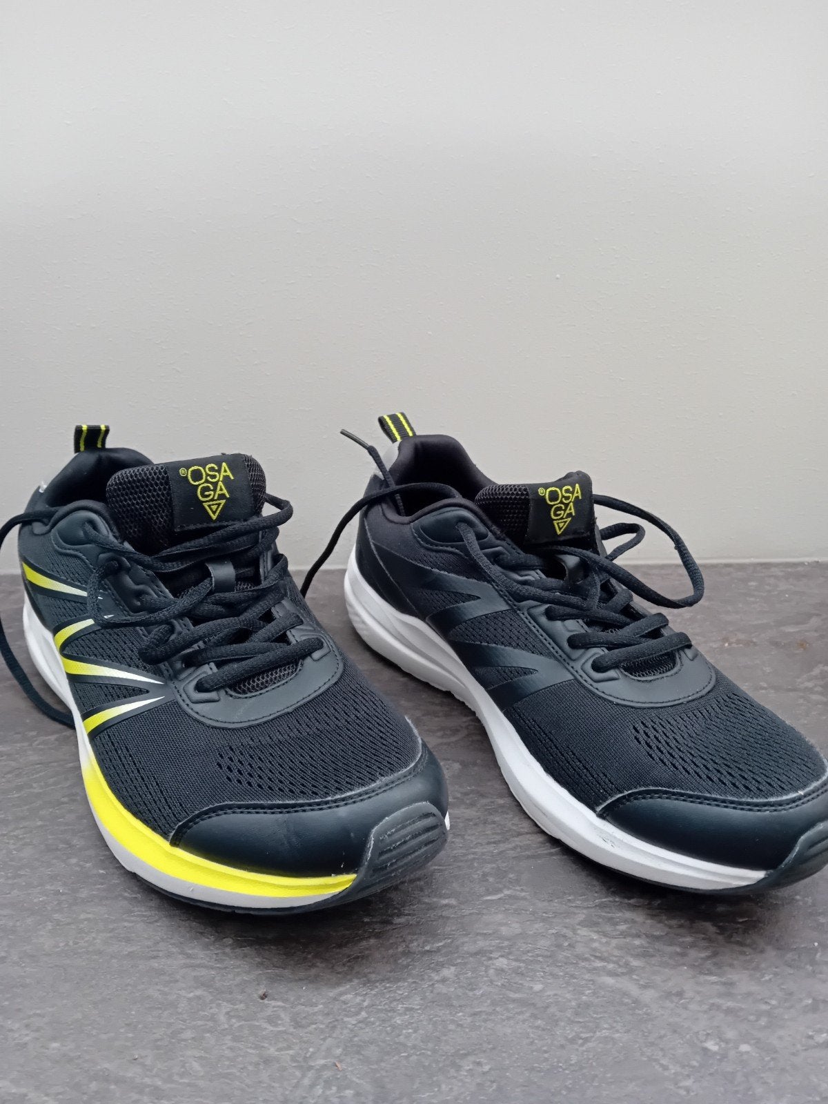 OSAGA Sportschoenen/gymschoenen Zwart/Geel - Maat 42, Zwart, Sneakers of Gympen, Gedragen, OSAGA