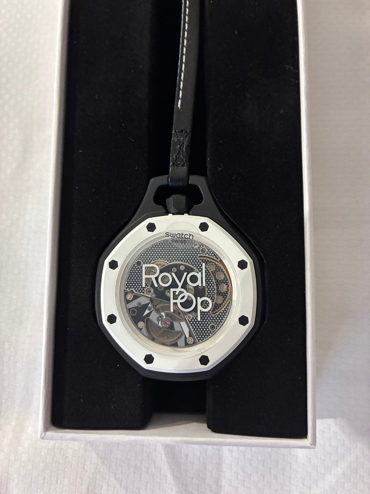 Swatch X Audemars Piguet - Royal Pop - Ocho Negro, Nieuw, Ophalen of Verzenden, Kunststof, Zakhorloge