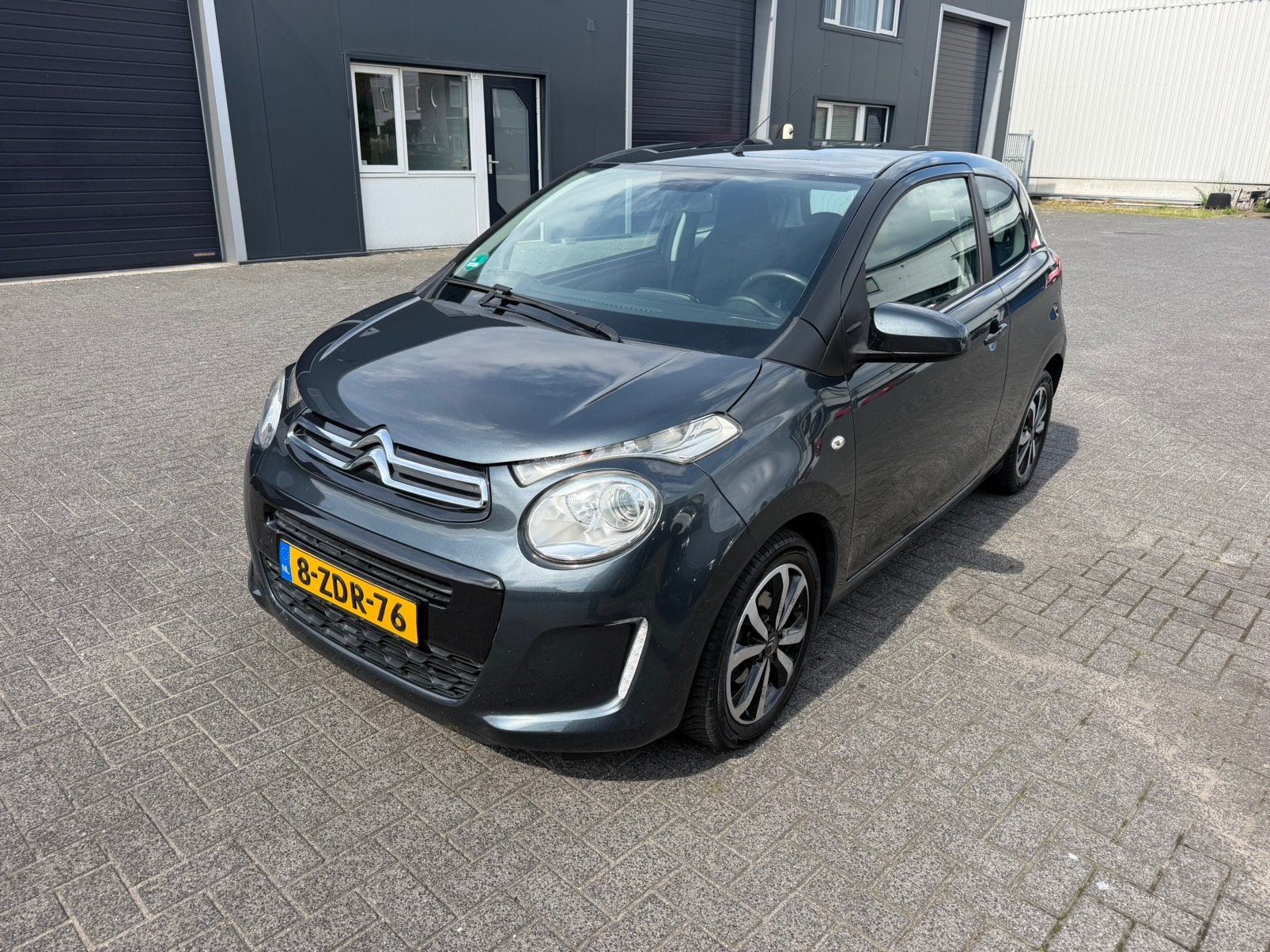 Citroën C1 1.0 E-vti 3-DRS 2014 Grijs, Auto's, Voorwielaandrijving, Stof, 4 stoelen, C1