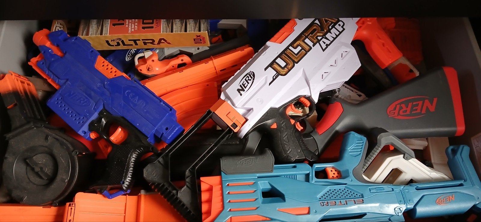 Nerf speelgoed geweren/pistolen met magazijnen en kogels, Ophalen