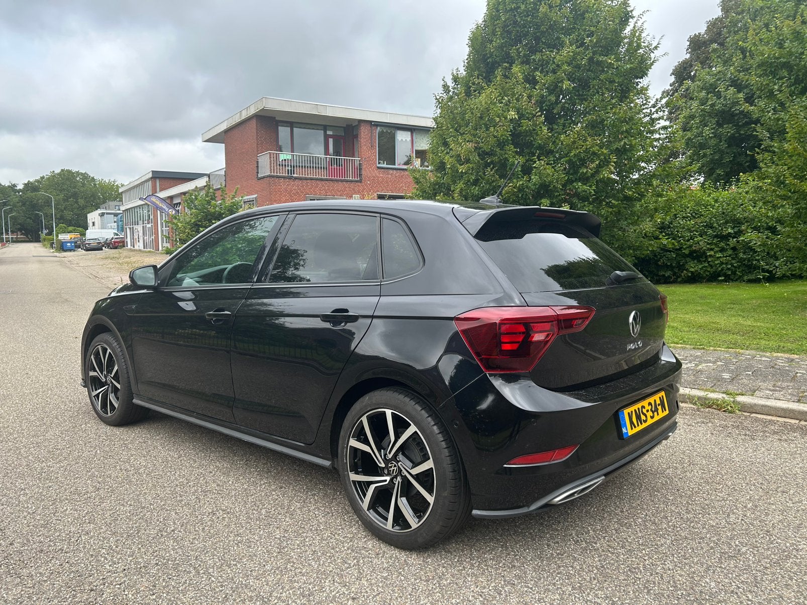 Volkswagen Polo 1.0 TSI 2x R Line 95pk 2023 Zwart, Auto's, Volkswagen, Particulier, Polo, Airbags, Airconditioning, Alarm, Apple Carplay
