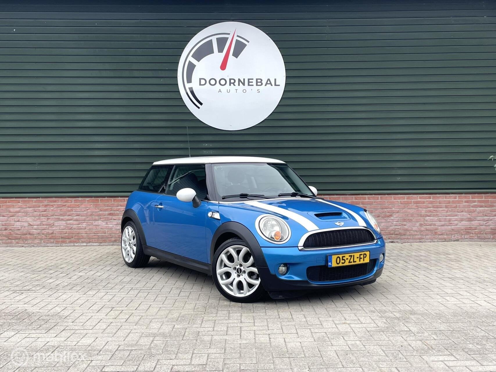 Mini Mini 1.6 Cooper S / LAGE KM / AIRCO / KEURIGE AUTO !, Auto's, Voorwielaandrijving, Stof, Gebruikt, Zwart