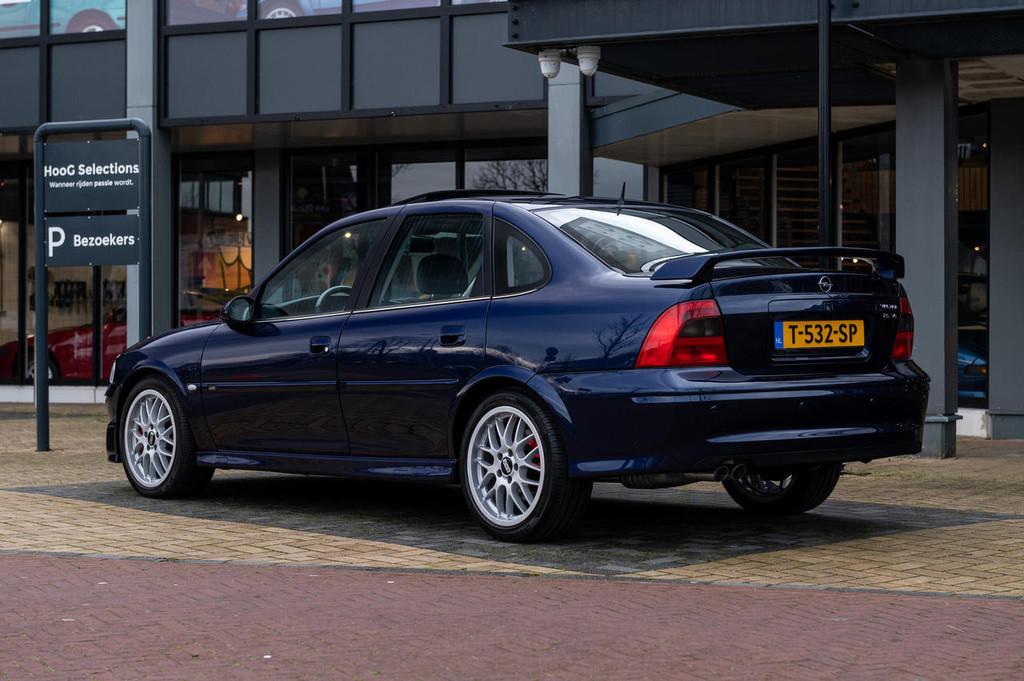 Opel Vectra 2.5 V6 i500 (bj 1999), Auto's, 194 pk, Blauw, 2498 cc, Origineel Nederlands