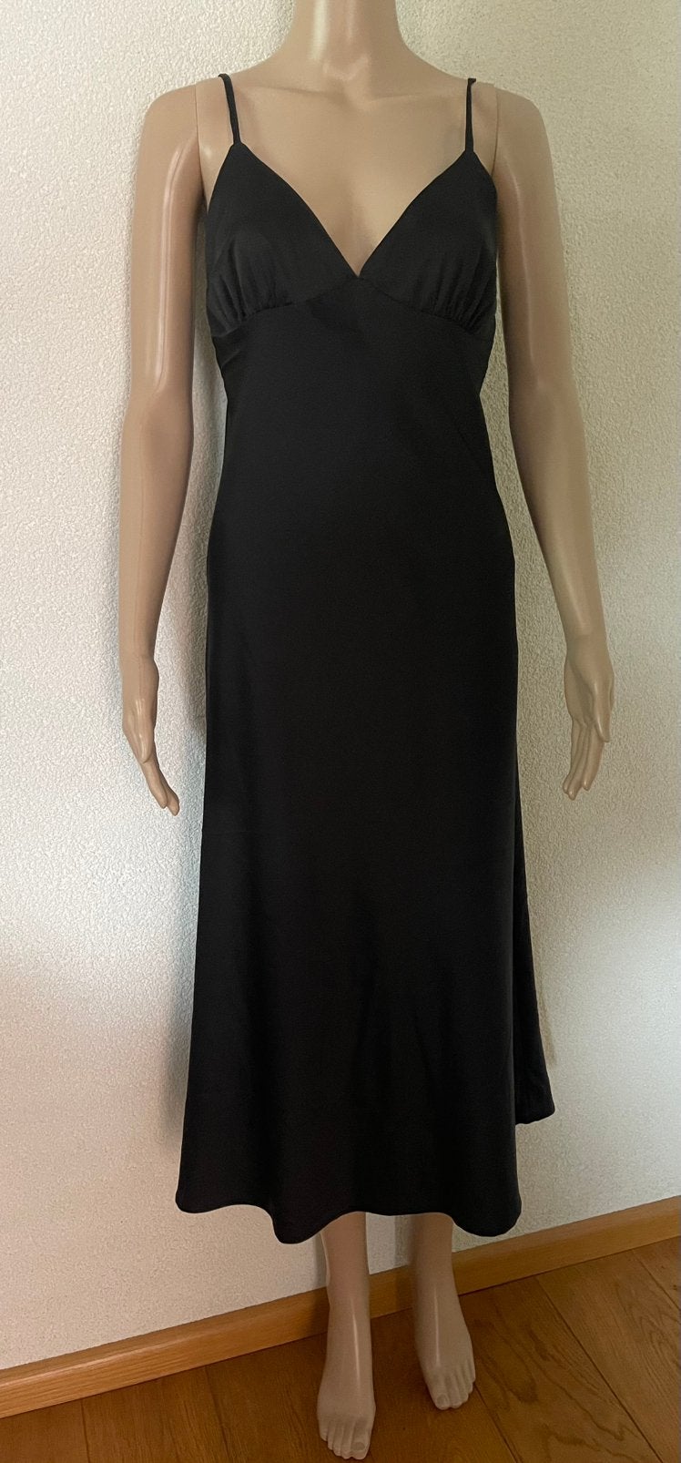 New dress Zara, Maat 38/40 (M), Nieuw, Ophalen of Verzenden, Onder de knie