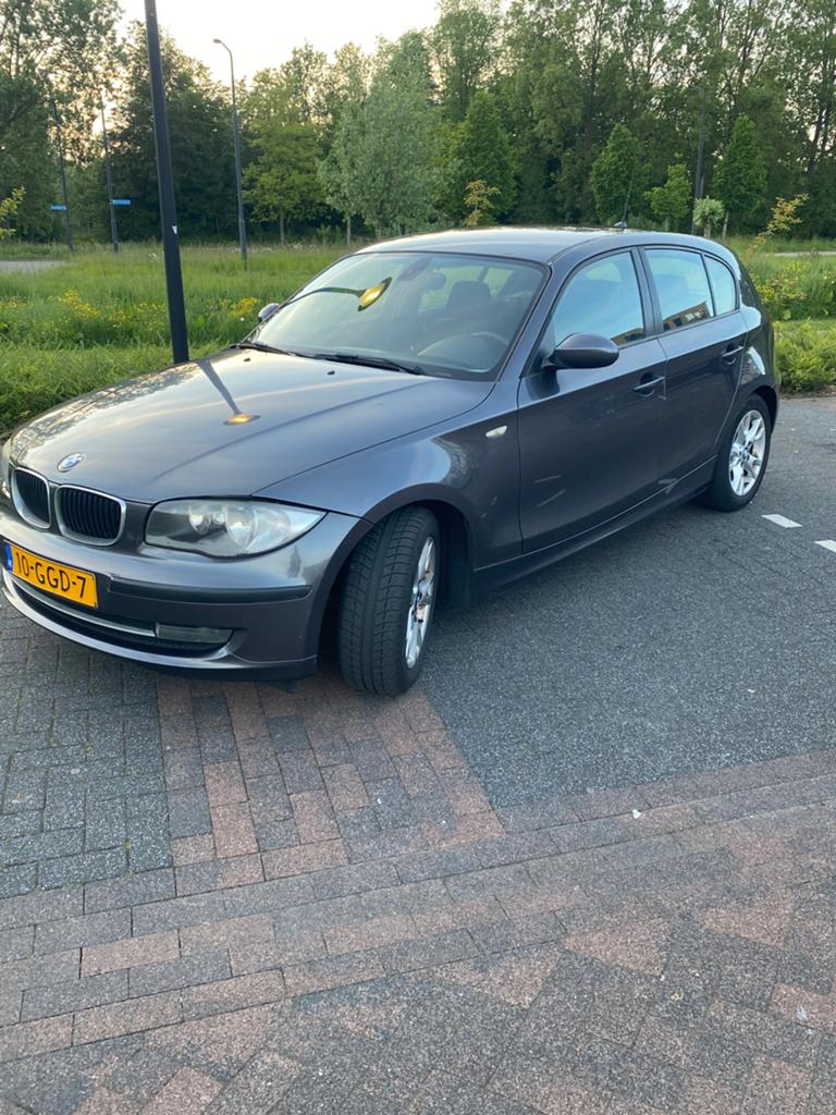 BMW 1-Serie 1.6 116I 5DR 2008 Grijs .0640969676, Auto's, 1-Serie, 1599 cc, 4 cilinders, 122 pk