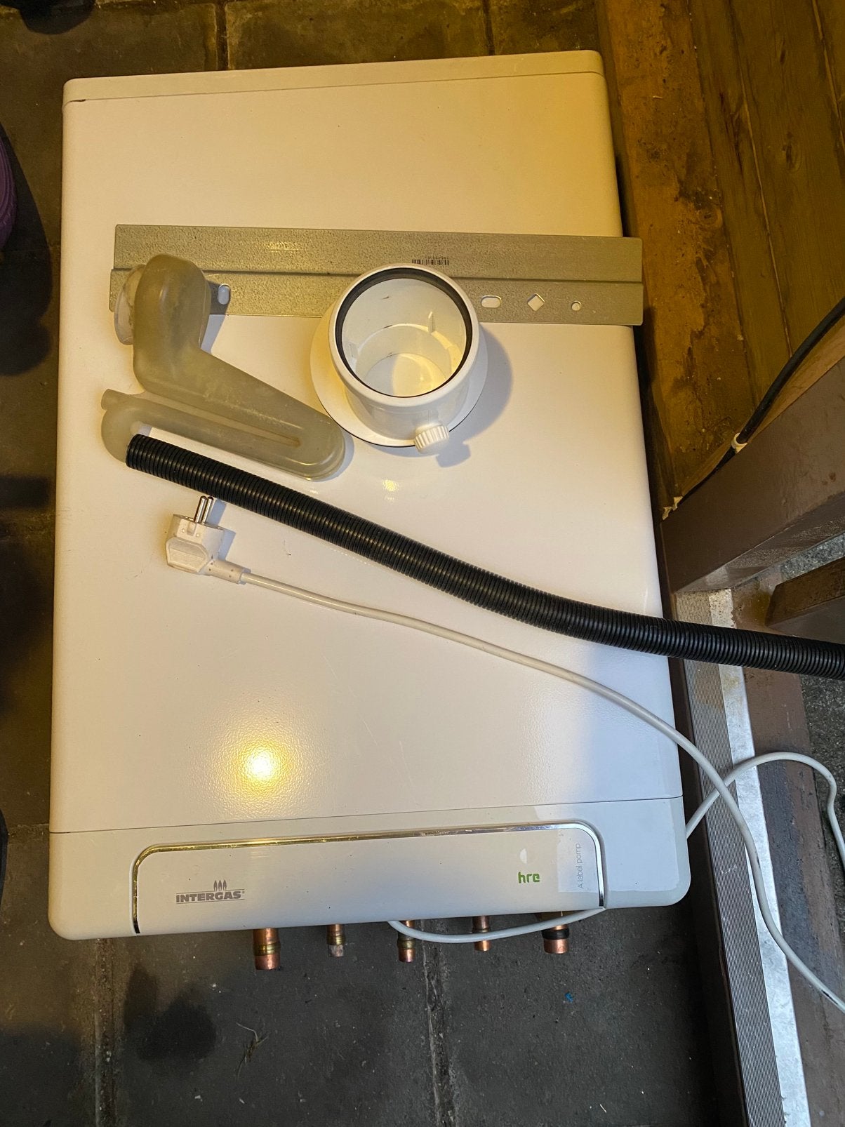 Intergas Hre 28/24 A cw4 bouwjaar 2016. €169, Ophalen, 30 tot 80 cm, Cv-ketel of Combi-ketel, Minder dan 60 cm
