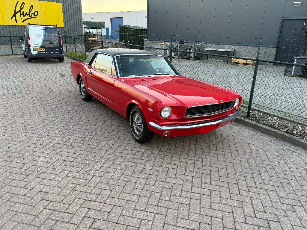 Ford Mustang Coupe rood 1965 V8 289, Automaat, Achterwielaandrijving, Leder, Particulier
