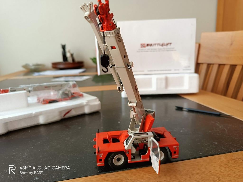 SHUTTLE CRANE SWORDS TWH, Hobby en Vrije tijd, Ophalen of Verzenden, Nieuw, Bus of Vrachtwagen