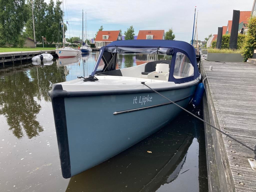 Elektrosloep Enduro 7.1m/8p/3.5kW/4.7 pk jaarlijks onderhoud, Watersport en Boten, Sloepen, Ophalen, Polyester, Elektrisch, Binnenboordmotor