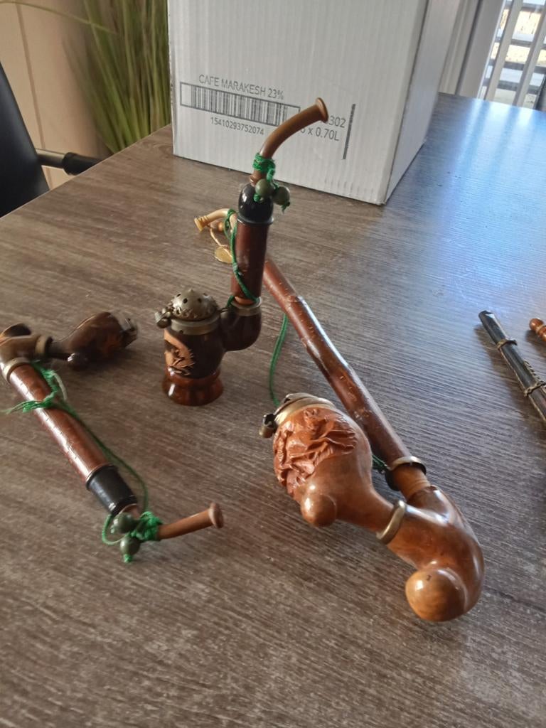 Prachtige vintage pijpen, Verzenden, Zo goed als nieuw, Sigarenbandjes