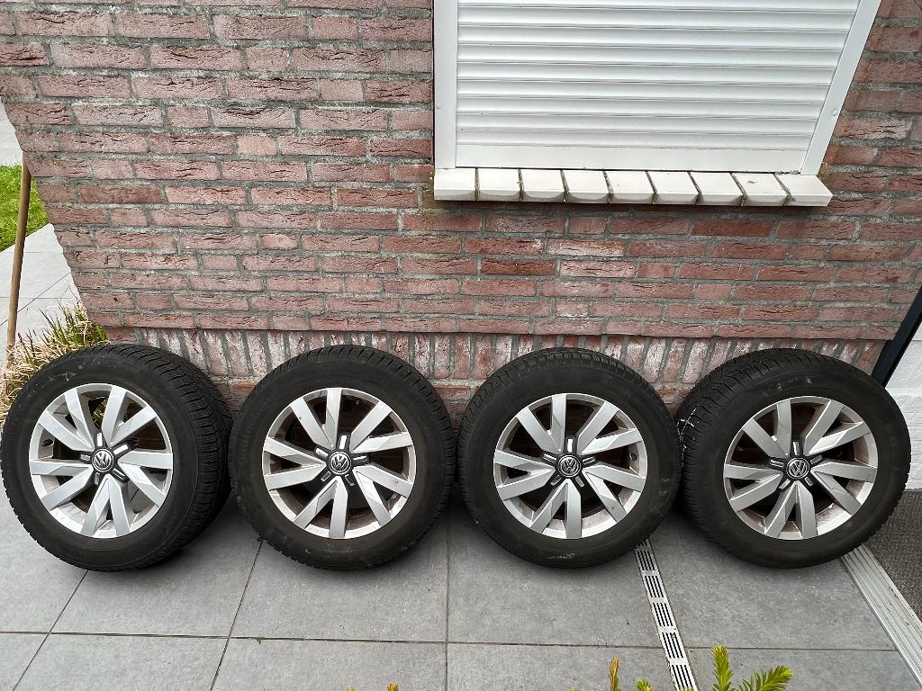 Volkswagen winterbanden aragon 16 inch voor Passat GTE, Auto-onderdelen, Banden en Velgen, Ophalen, 16 inch, Banden en Velgen