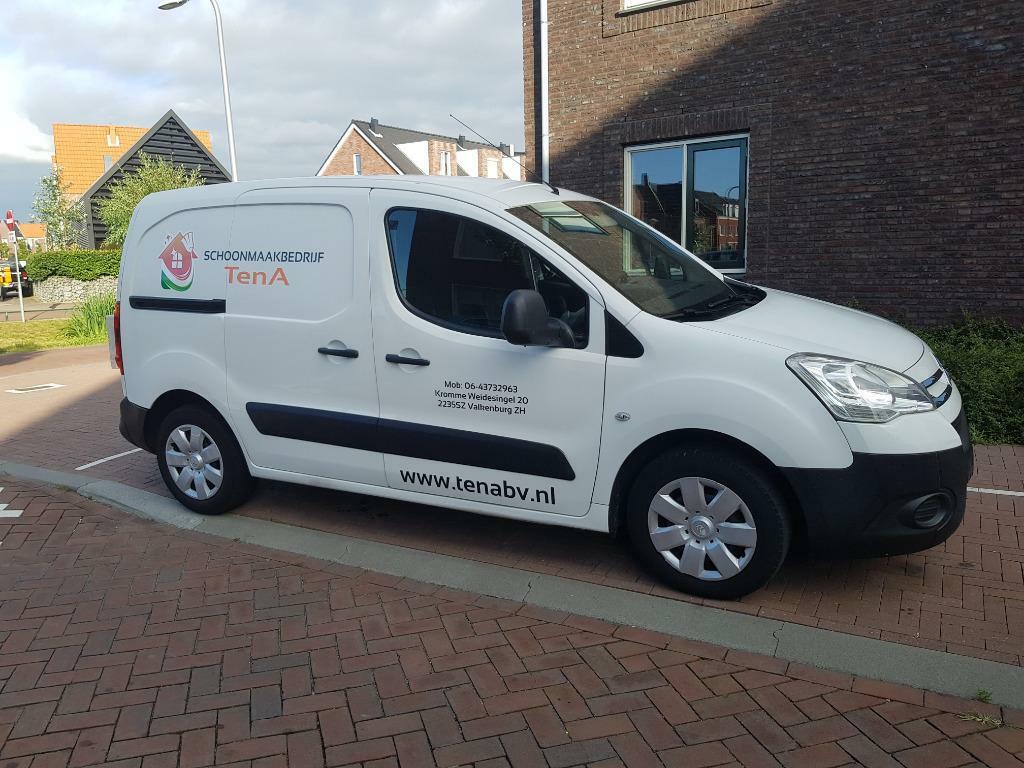 schoonmaakbedrijf  TenA v.o.f, Schoonmaken bedrijfsruimte