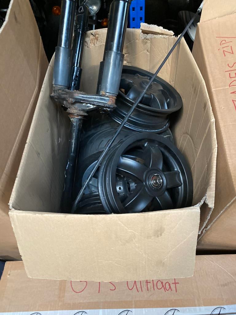 Te koop div piaggio zip onderdelen, Ophalen of Verzenden, Overige typen, Piaggio