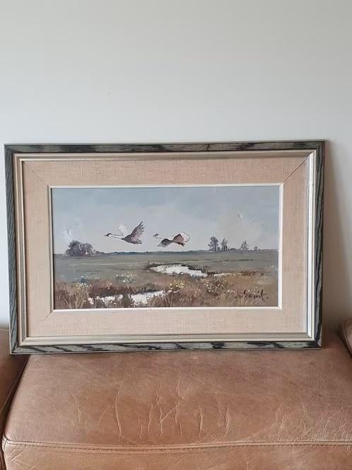 Schilderij 2 wegvliegende zwanen Zweeds landschap T. Ganik., Antiek en Kunst, Ophalen