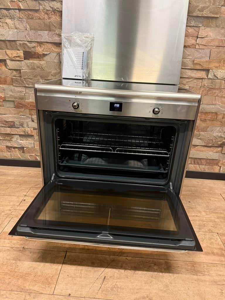 Luxe Smeg INDUCTIE Fornuis 4 zones Incl. Achterwand 90 cm, 60 cm of meer, Fornello Esperta, Ophalen of Verzenden, Zo goed als nieuw