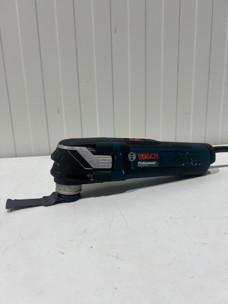 Bosch GOP 40-30 Professional Multitool, Ophalen of Verzenden, Zo goed als nieuw, Minder dan 600 watt, 30 tot 70 mm