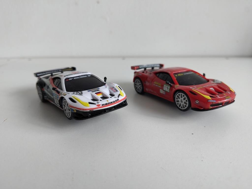 Twee Carrera Go Ferrari 458 GT2, Carrera, Ophalen of Verzenden, Elektrisch, Racebaan