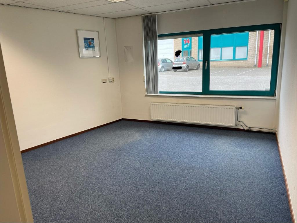 Kantoren te huur Hoensbroek: kantoor 17m² / 42m² / 44m², 17 m², Huur, Kantoorruimte