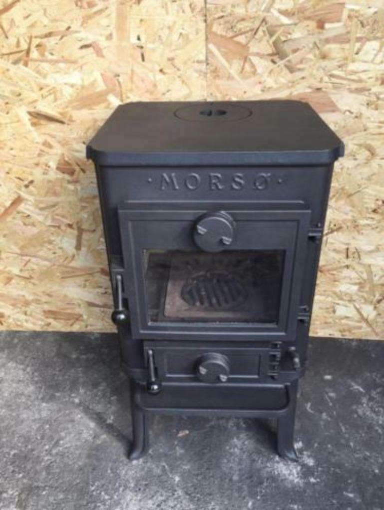 compleet gereviseerde MORSO 1410 houtkachel met eenkhoorn, Zo goed als nieuw, Hout, Vrijstaand