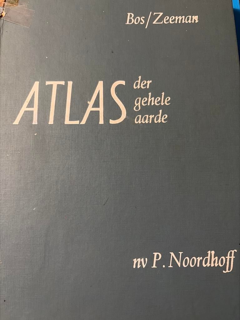 Oude Bosatlas - Der gehele aarde, Boeken, Atlassen en Landkaarten, Gelezen, Bosatlas, Ophalen of Verzenden, 1800 tot 2000