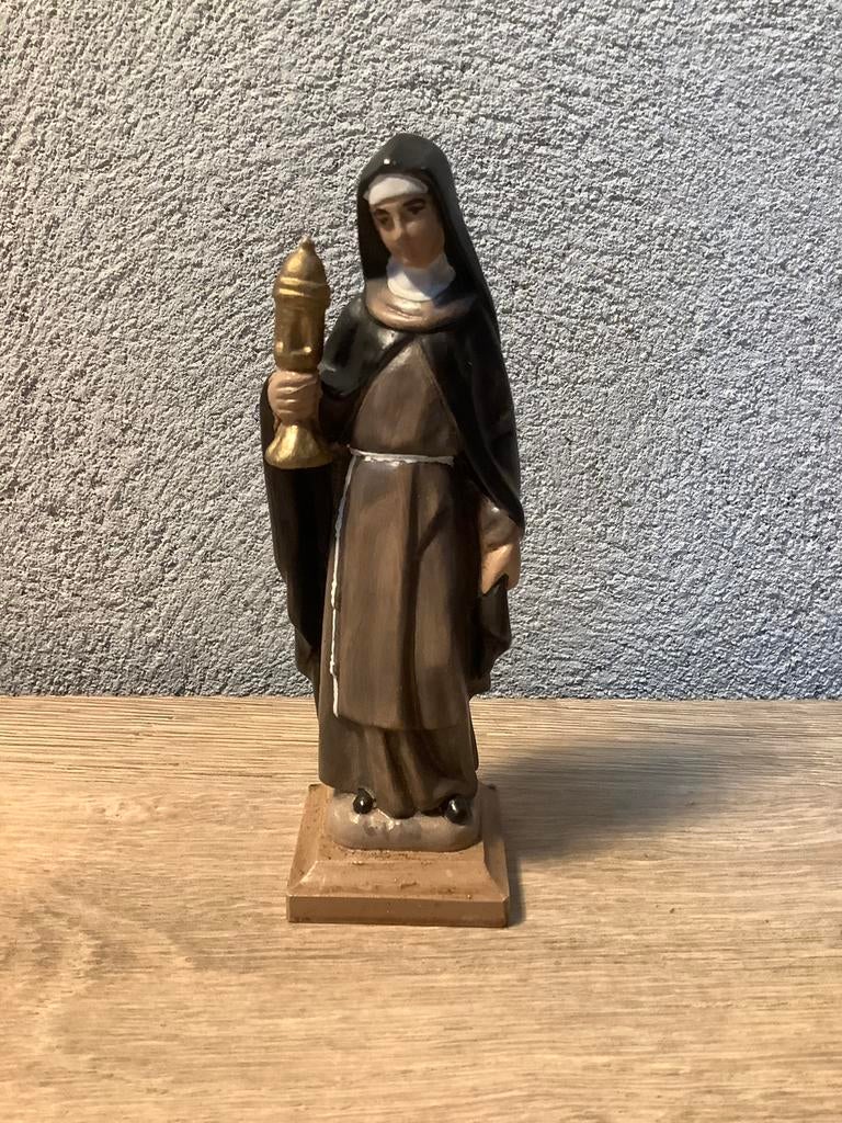 Oud beeldje heilige non Sint Clara van Assisi nonnenbeeld, Ophalen of Verzenden, Gebruikt, Beeld(je)