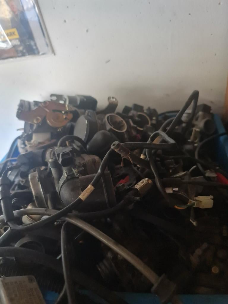 Carburateur of gaskleppenhuis van elke scooter, Ophalen of Verzenden, Gebruikt, BMW