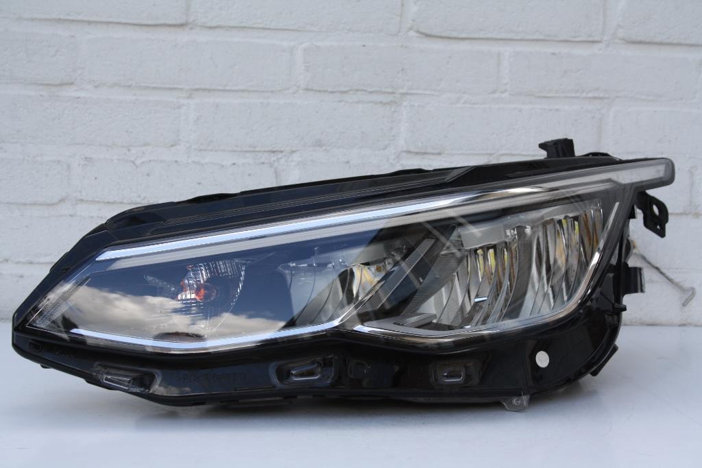 Koplamp VW Golf 8 LED links 005 Origineel ! Kras, Ophalen of Verzenden, Gebruikt, Volkswagen