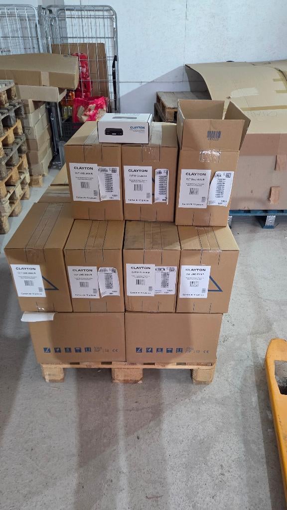 partij 268x Clayton 4K UHD/HD DTT-box Tv-ontvangers (Nieuw), CLAYTON, Nieuw, Ophalen of Verzenden, CLAYTON