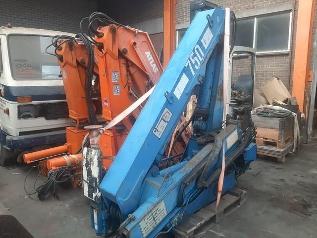 1x Palfinger PK 15500 en 1x HMF 75, laadkraan en div. Atlas, Auto-onderdelen, Vrachtwagen-onderdelen, Ophalen, Gebruikt, Overige merken