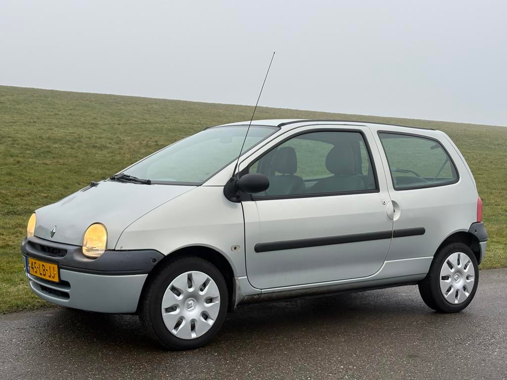 Renault Twingo 1.2 2005 Grijs | Nieuwe apk | elekt ramen!, Auto's, Renault, Bedrijf, Te koop, Twingo, Airbags, Boordcomputer, Radio