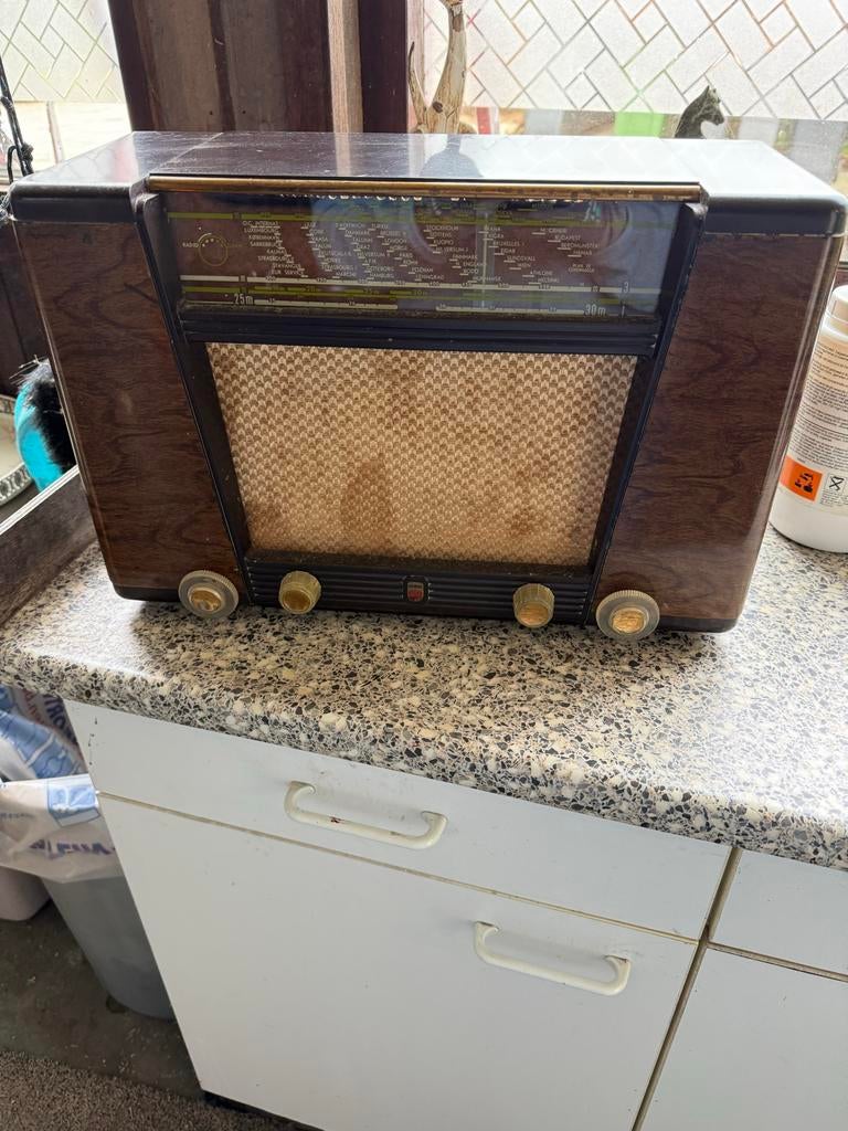 Oude radio - Werkt nog!, Audio, Tv en Foto, Radio's, Ophalen of Verzenden, Gebruikt, Radio