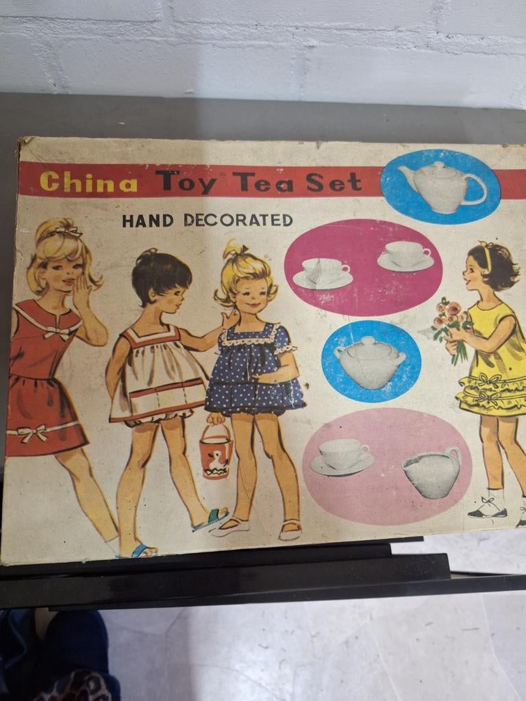 Vintage Porseleinen Kinderserviesje - 60 jaar oud, Ophalen of Verzenden, Gebruikt, Jongen of Meisje