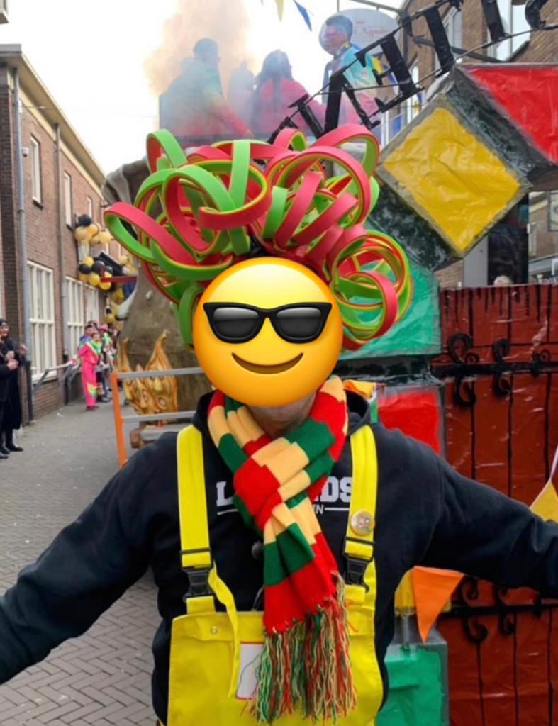 Vrolijke Foam Hoeden - Decoratief en Uniek!, Ophalen of Verzenden, Gedragen, Maat 36 (S), Carnaval