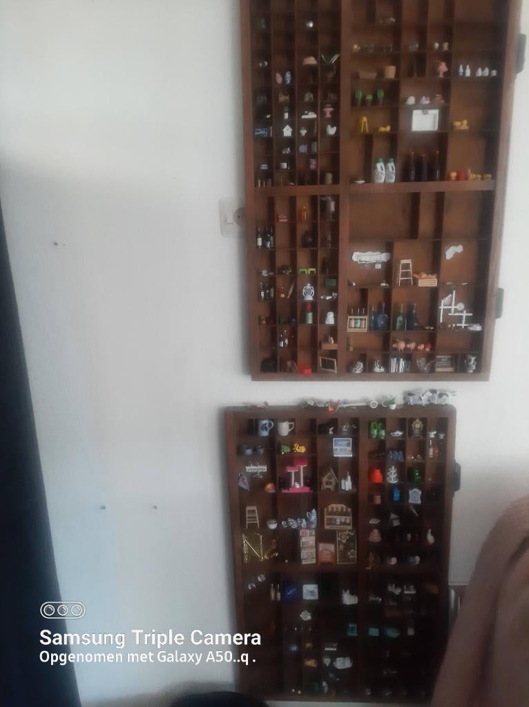 2 orginele letterbakken inclusief miniatuurtjes, Huis en Inrichting, Woonaccessoires | Wanddecoraties, Ophalen, Gebruikt