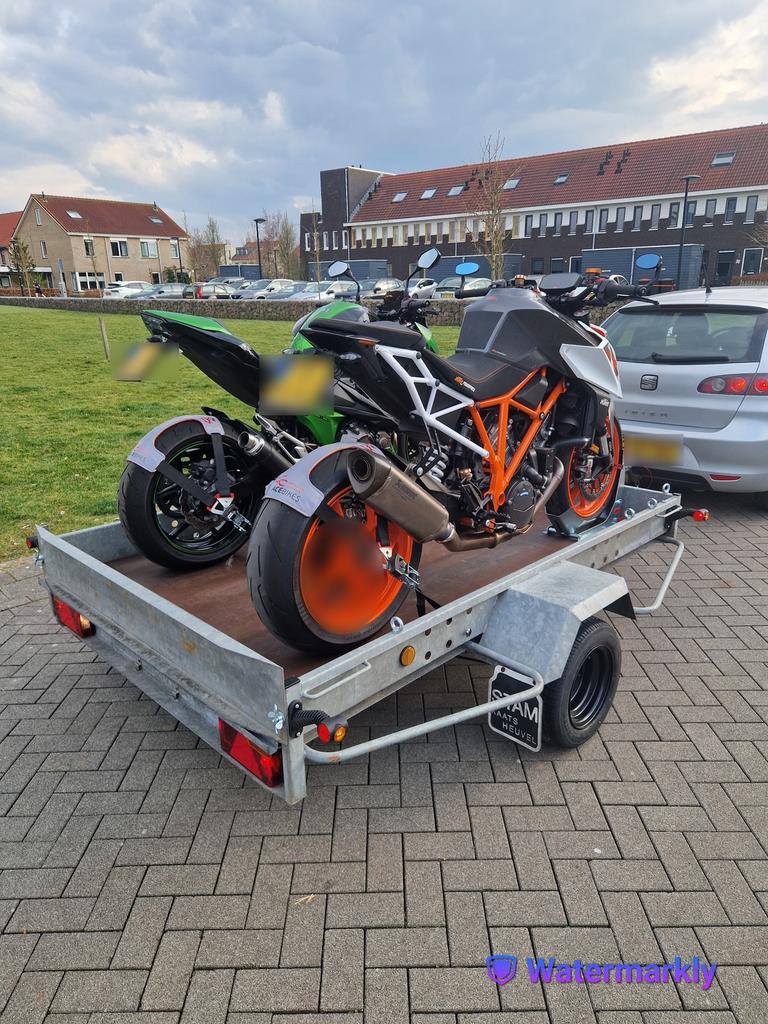 Motoraanhanger/motor trailer te huur, Aanhangwagen