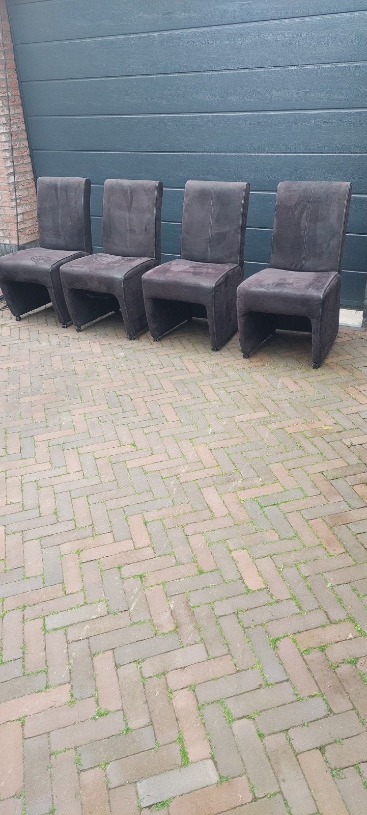 Set van 4 donkergrijze eetkamerstoelen, Gebruikt, Ophalen of Verzenden, Vier, Modern