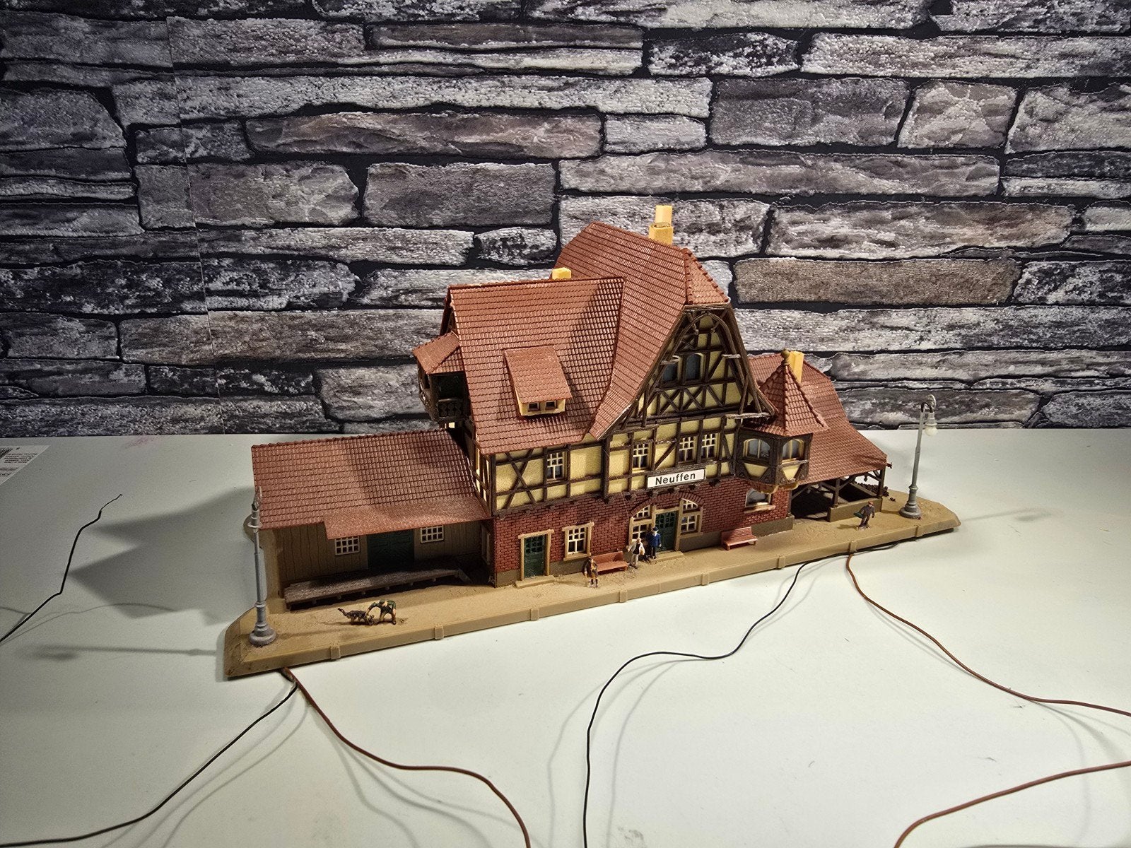 station stationsgebouw Neuffen N spoor trein 1:160, Ophalen of Verzenden, Gebruikt, Brug, Tunnel of Gebouw, Overige merken