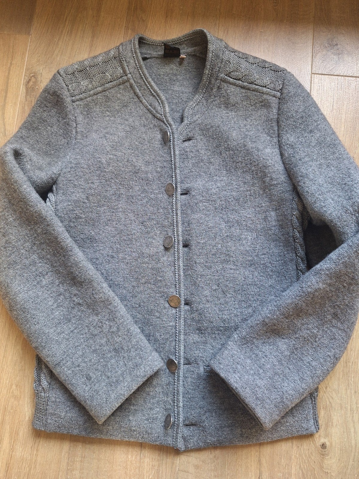 Vest Grijs Tiroler Stijl Cardigan, Kleding | Dames, Truien en Vesten, Maat 38/40 (M), Ophalen of Verzenden, Zo goed als nieuw