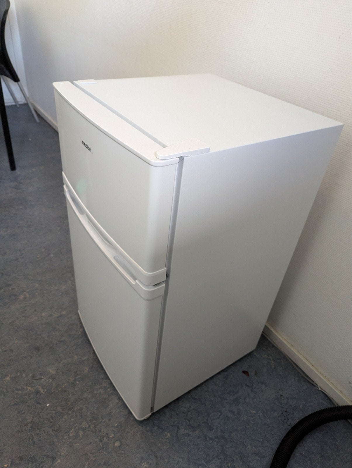Medion mini fridge-freezer 85L MD37689, 85 tot 120 cm, 75 tot 100 liter, Ophalen of Verzenden, Zo goed als nieuw