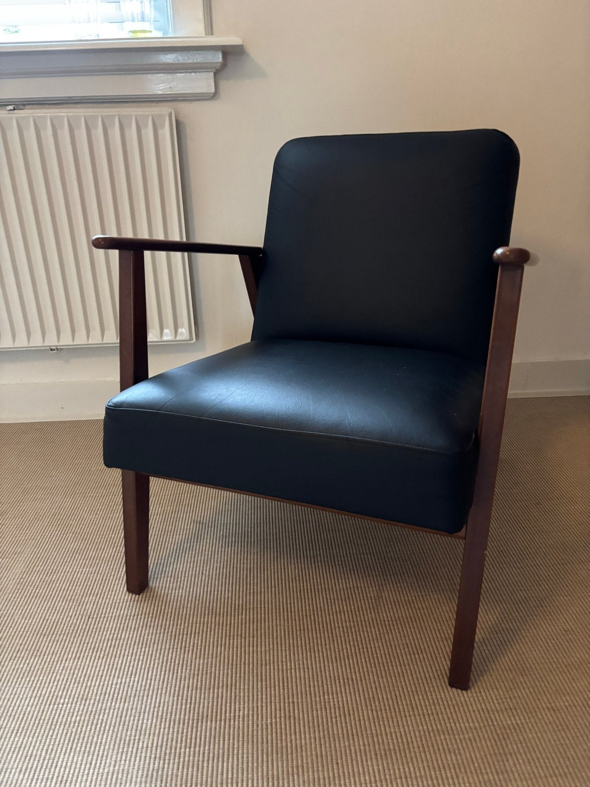 Zwarte Fauteuil met Houten Frame Ikea Ekenäset, Huis en Inrichting, Ophalen, Zwart, Zo goed als nieuw, Eén