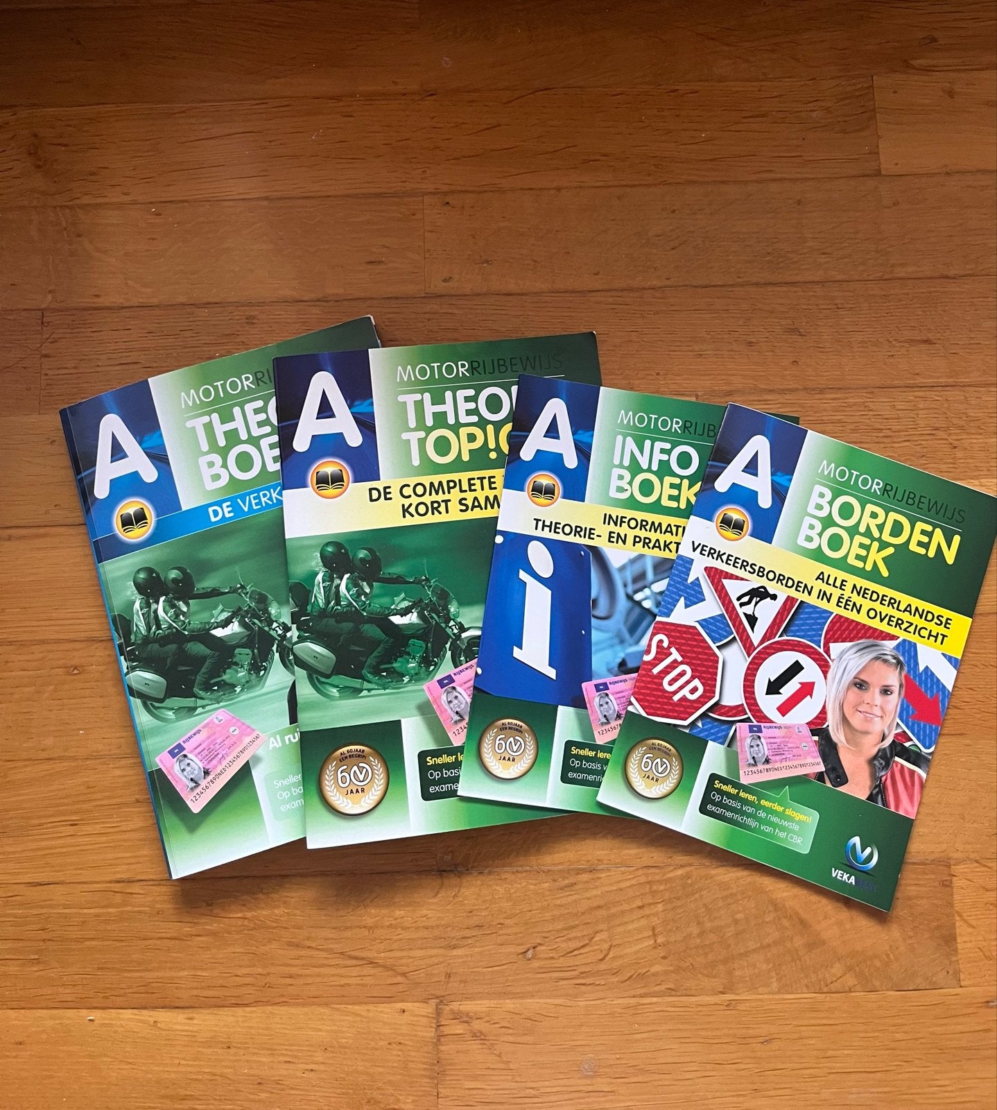 Motorrijbewijs Theorieboeken Set (5 boeken) 2026, Boeken, Ophalen of Verzenden, Zo goed als nieuw, Overige niveaus