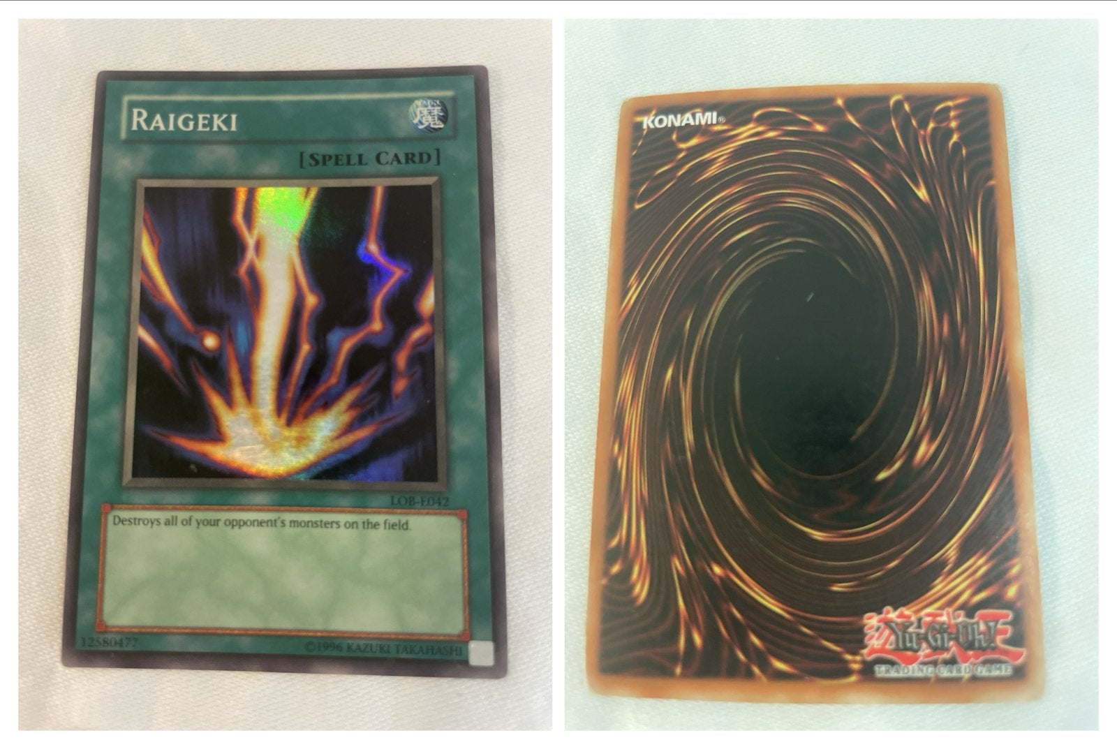 Yu-Gi-Oh! Raigeki LOB-F042 Spell Card (Foil), Ophalen of Verzenden, Gebruikt, Losse kaart, Foil