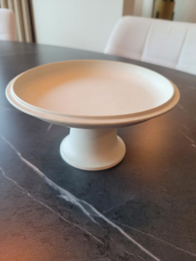 Tupperware kunststof serveerschaal / etagère / taartplateau, Ophalen of Verzenden, Zo goed als nieuw, Crème