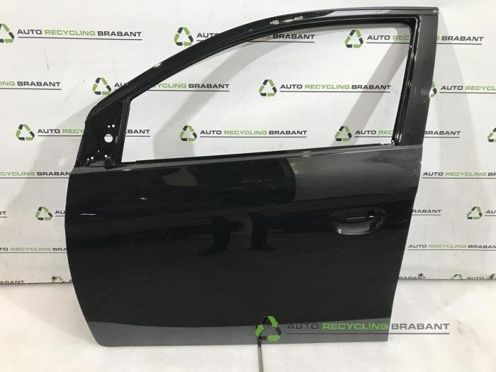 Portier 4Deurs links-voor van een Mitsubishi Space Star, Gebruikt, -, Deur, -