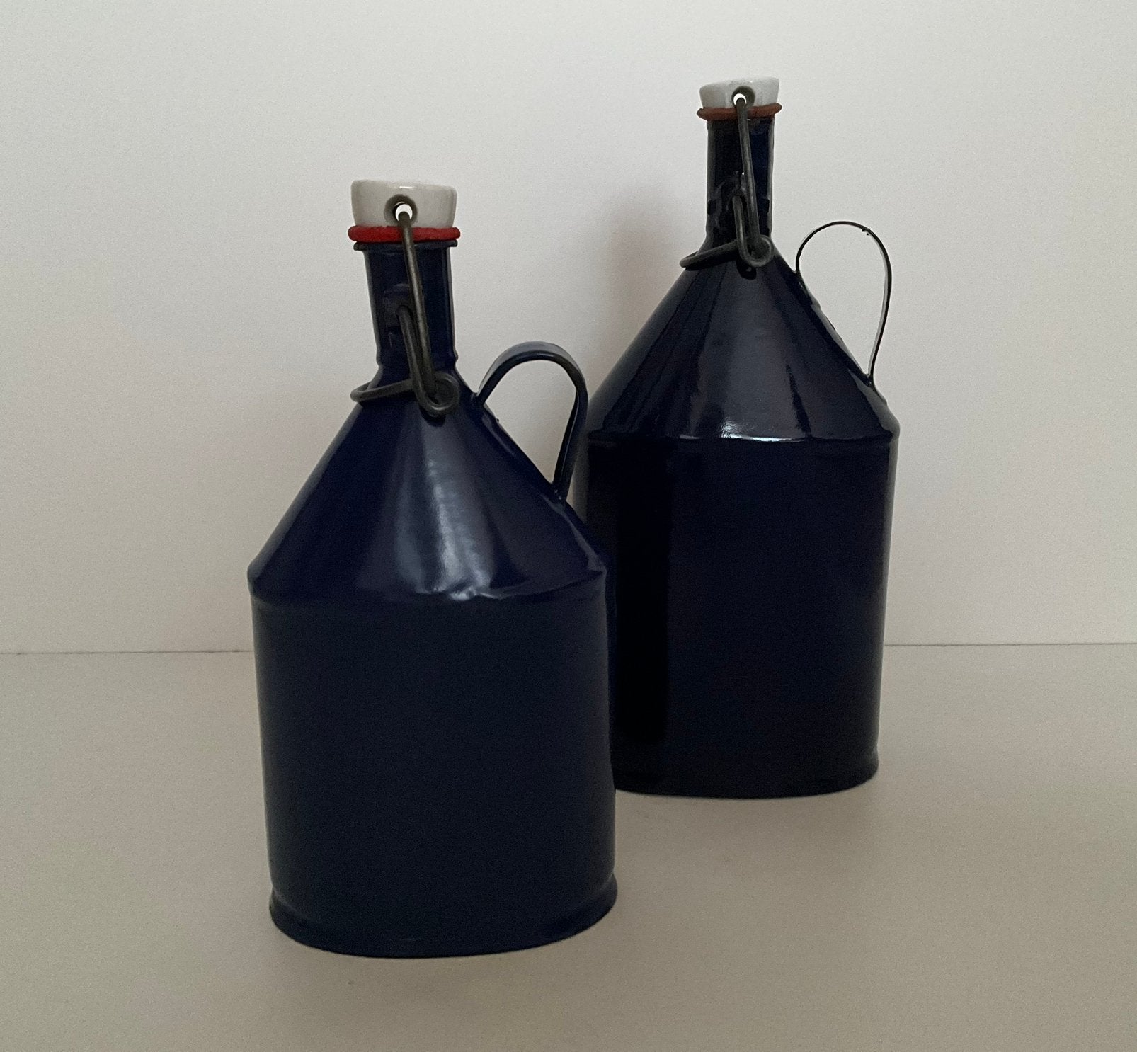 Set mooie donkerblauwe emaille beugel/veldflessen, Ophalen